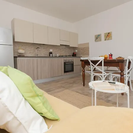 Casa Antu - Con 2 In Centro Abitato Feriehus Orosei