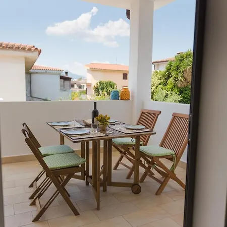 Casa Antu - Con 2 In Centro Abitato Feriehus Orosei